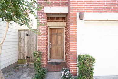 3430 Rolgom Place Ct, Houston, TX 77021 - photo 2