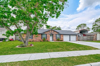 1902 Tracy Lynn Ln, Alvin, TX 77511 - photo 2