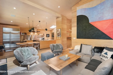 15-MountainQueen9_HiRes23101822