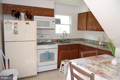243 Cabbel Dr, Manassas Park, VA 20111 - photo 5