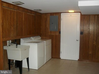 5741 Edgepark Rd, Baltimore, MD 21239 - photo 2