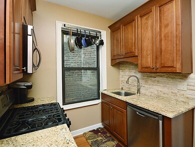 2223 W Ainslie St unit U2, Chicago, IL 60625 - photo 6