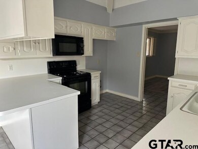 209 Heritage Cir, Tyler, TX 75703 - photo 5