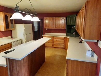 702 Kennedy Dr, Fort Branch, IN 47648 - photo 5