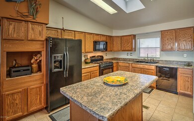 Grand Kitchen