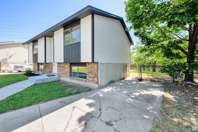 282 E 925 S, Layton, UT 84041 - photo 5