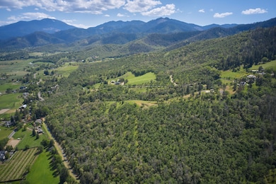 6318 Adams Rd, Talent, OR 97540 - photo 3