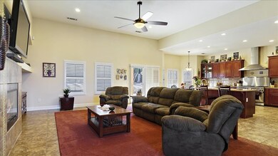 03-Living_Room_II 36411 Harold 2nd Stree