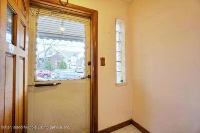 129 Cheshire Place, Staten Island, NY 10301 - photo 3