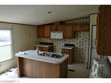 1202 Springtime Place, Siler City, NC 27344 - photo 3