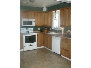 Kitchen. Nicely updated kitchen with all appliance