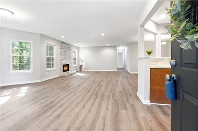 604 Mill Pond Rd unit 604, Roswell, GA 30076 - photo 3