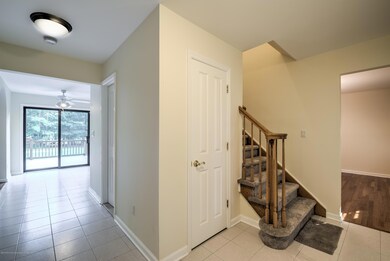 003_FOYER