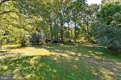 9319 Wyatt Dr, Lanham, MD 20706 - photo 4