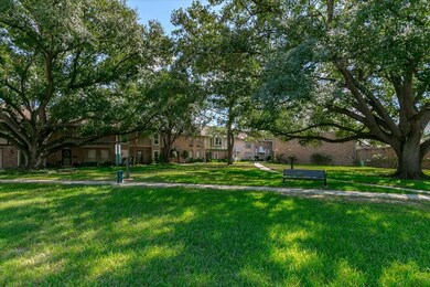 14113 Lost Meadow Ln, Houston, TX 77079 - photo 4