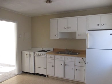 1228 Davis St, Jacksonville, NC 28540 - photo 3