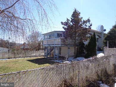 425 Summit Ave, Reading, PA 19607 - photo 2