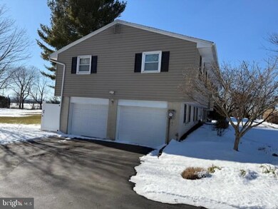 6150 Fairway Ln, Allentown, PA 18106 - photo 3