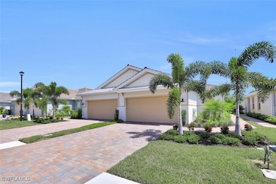14663 Edgewater Cir, Naples, FL 34114 - photo 3