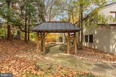 1434 Kirby Rd, McLean, VA 22101 - photo 3