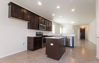 10326 McQueeney, San Antonio, TX 78252 - photo 5