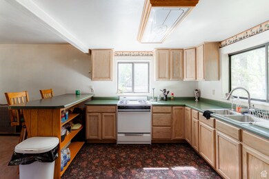 1270 W Strawberry Point Rd, Duck Creek, UT 84762 - photo 5