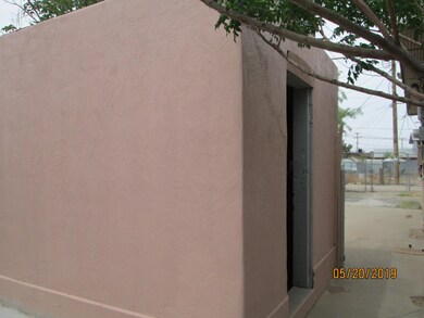 416 Lomaland Dr unit B, El Paso, TX 79907 - photo 4