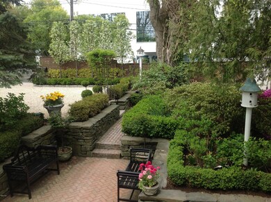 661 Steamboat Rd unit B, Greenwich, CT 06830 - photo 4