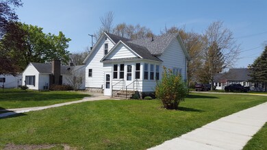 404 S Weaver Ave, Fremont, MI 49412 - photo 3