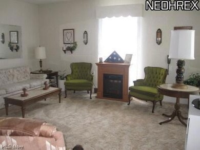 25 W Ashtabula St, Jefferson, OH 44047 - photo 3