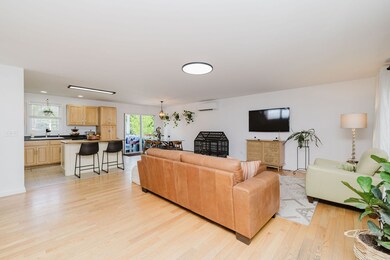 85 Evelyns Way, Fall River, MA 02724 - photo 5