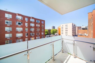 136-80 41st Ave unit 7H, Flushing, NY 11355 - photo 6
