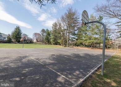 12324 Overpond Way, Potomac, MD 20854 - photo 4