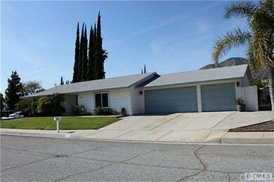 Spacious 3 car garage