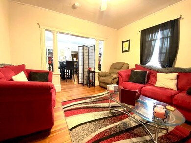 9 Maple St, Lynn, MA 01904 - photo 4