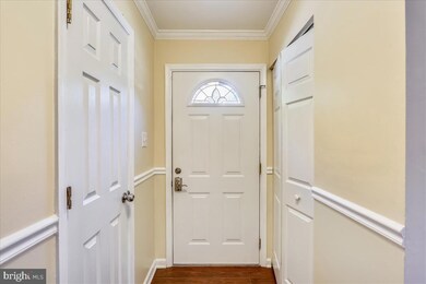 18757 Summer Oak Ct, Germantown, MD 20874 - photo 2