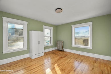 23 Ashton St, Worcester, MA 01605 - photo 5