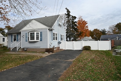 3 Stoddard Rd, East Haven, CT 06512 - photo 2