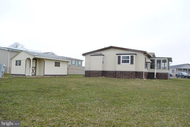 52 Makenna Ave, New Holland, PA 17557 - photo 3