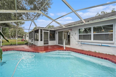 Nice screened in pool