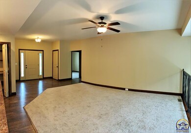 6032 SW 44th St, Topeka, KS 66610 - photo 4
