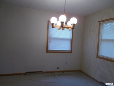 1732 Elmwood Ln, Bettendorf, IA 52722 - photo 6