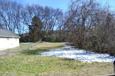 Flat level lot