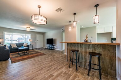 18806 N Aztec Dr, Sun City, AZ 85373 - photo 6