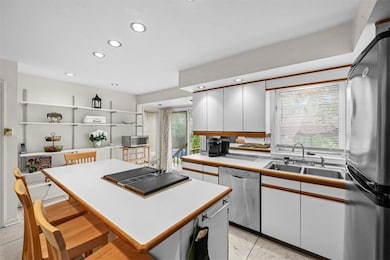 10305 Wenonga Ln, Leawood, KS 66206 - photo 5