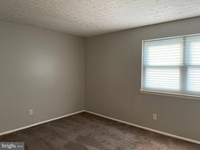 642 Burlington Ct, Edgewood, MD 21040 - photo 7