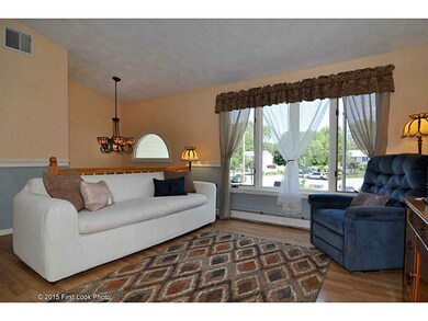 7 Leigh Ln, Riverside, RI 02915 - photo 3