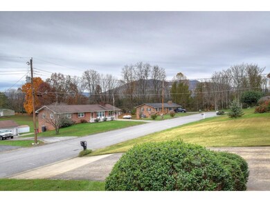 604 Southview Dr, Johnson City, TN 37601 - photo 5