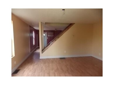 117 Jarvis St, Aliquippa, PA 15001 - photo 2