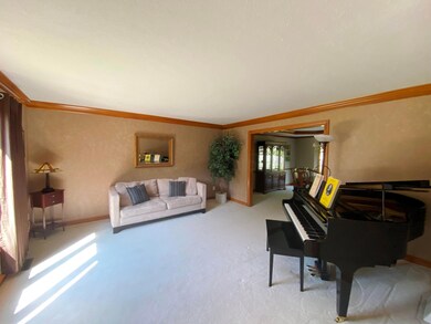 650 Crossing Creek S, Columbus, OH 43230 - photo 5